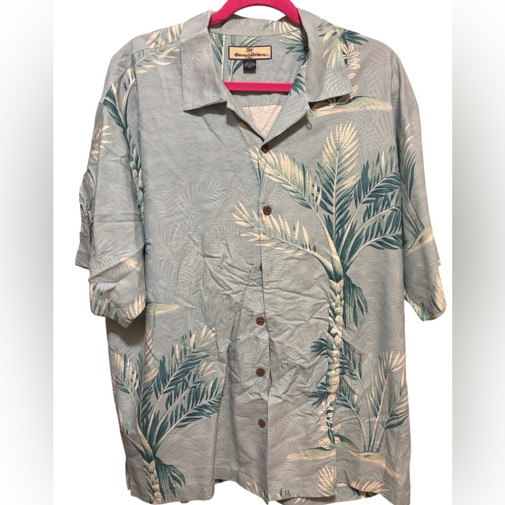 Tommy Bahama Leafy blue and white with teal silk short sleeve shirt